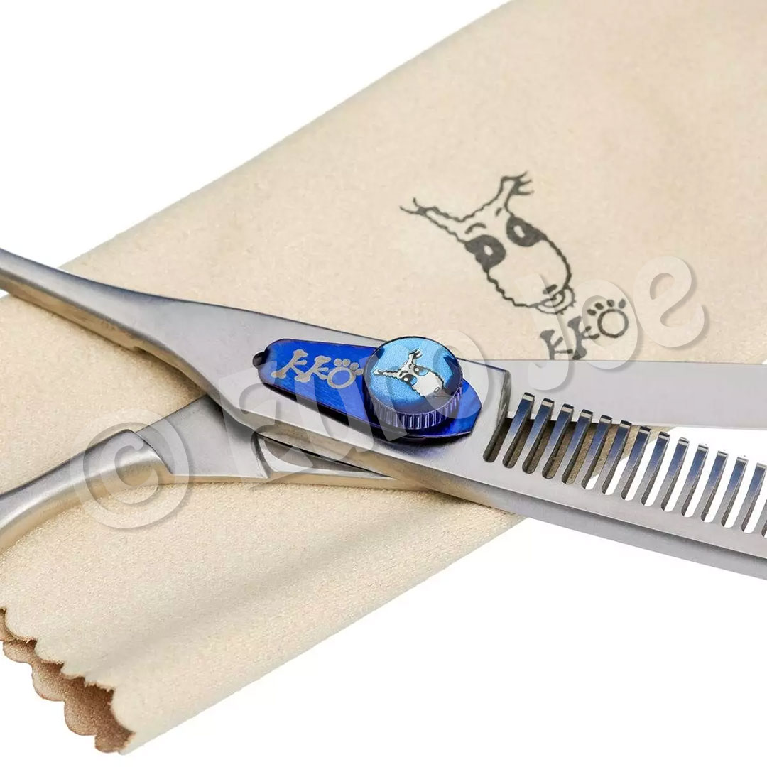 Groom Professional Blue Quartz "Lefty" 6,5" Thinner Euro Joe Groom Professional Blue Quartz "Lefty" 6,5" Thinner -Euro Joe Shop 860436 03