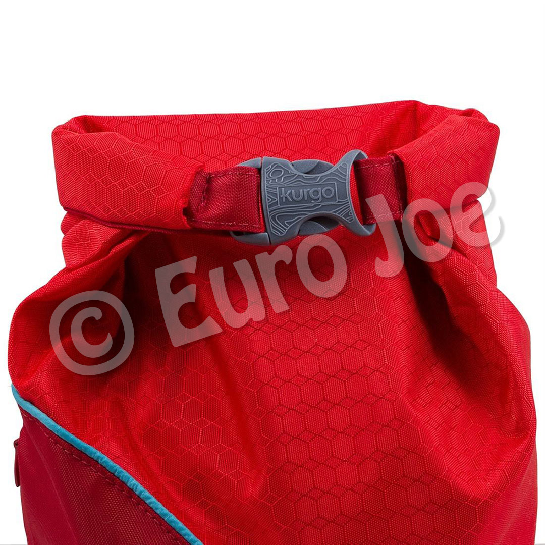 KURGO Kibble Food Carrier Red-2,2kg 18x18x36cm Euro Joe KURGO Kibble Food Carrier Red-2,2kg 18x18x36cm -Euro Joe Shop K01671 KURGO Kibble Carrier ChiliRed Detail1
