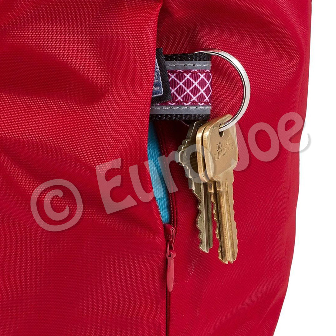 KURGO Kibble Food Carrier Red-2,2kg 18x18x36cm Euro Joe KURGO Kibble Food Carrier Red-2,2kg 18x18x36cm -Euro Joe Shop K01671 KURGO Kibble Carrier ChiliRed Detail3