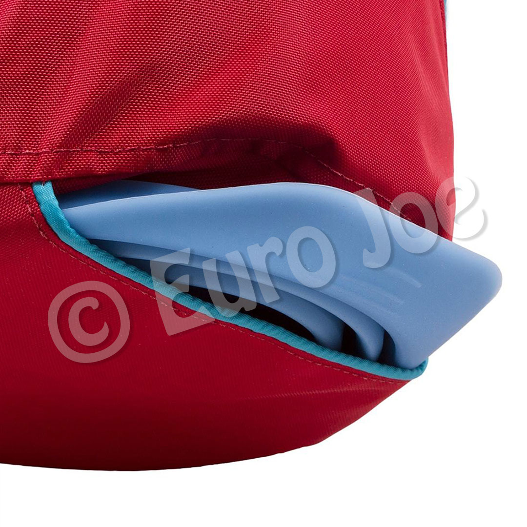 KURGO Kibble Food Carrier Red-2,2kg 18x18x36cm Euro Joe KURGO Kibble Food Carrier Red-2,2kg 18x18x36cm -Euro Joe Shop K01671 KURGO Kibble Carrier ChiliRed Detail4